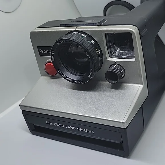 Polaroid Camera - Picture 3 of 7